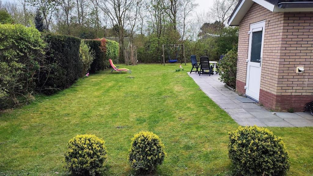 Vakantiehuis Hollum Ameland Dichtbij Strand En Met Ruime Tuin - Ameland39 Nl المظهر الخارجي الصورة