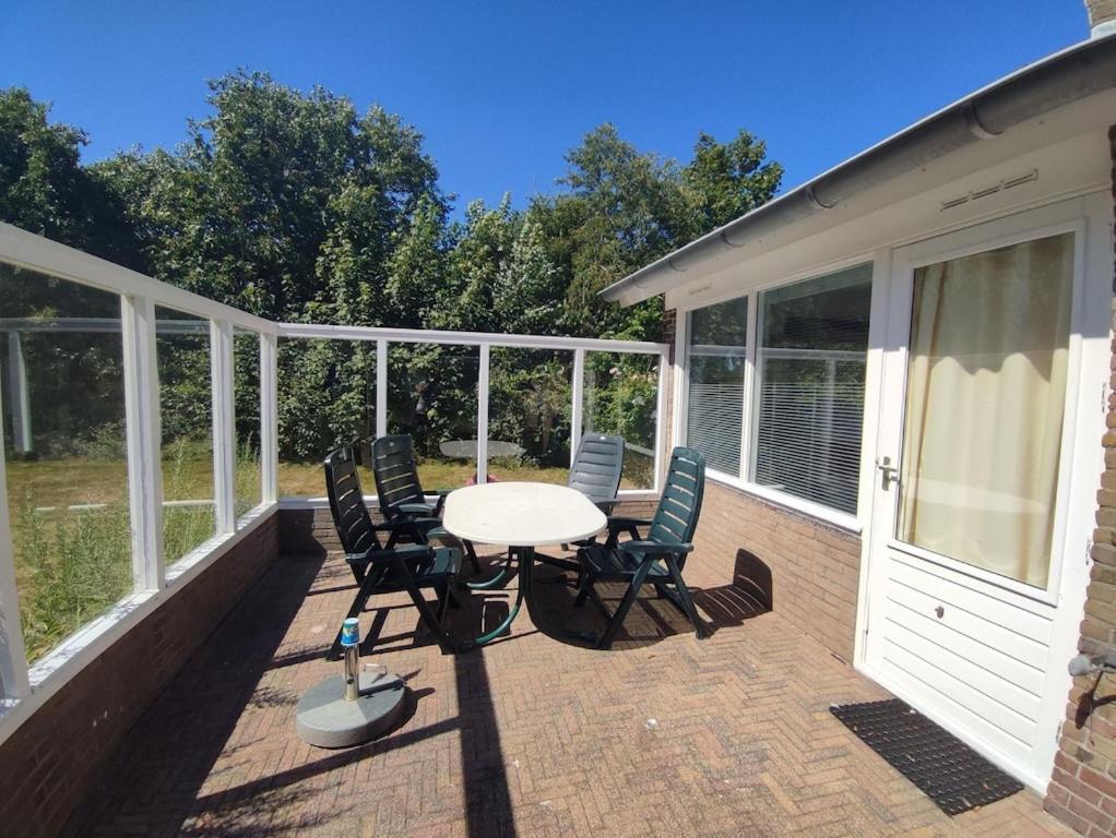 Vakantiehuis Hollum Ameland Dichtbij Strand En Met Ruime Tuin - Ameland39 Nl المظهر الخارجي الصورة
