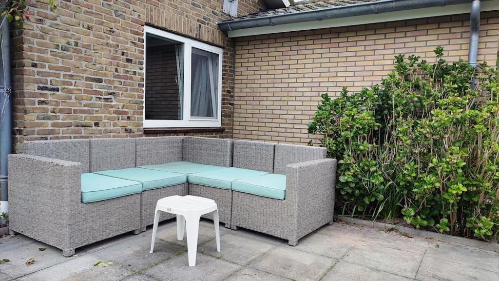 Vakantiehuis Hollum Ameland Dichtbij Strand En Met Ruime Tuin - Ameland39 Nl المظهر الخارجي الصورة